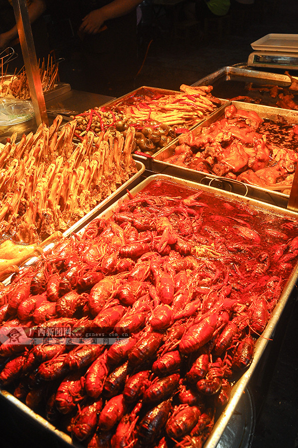 唐山打储攻略：从街头小摊到夜市，品尝地道美食的极致体验