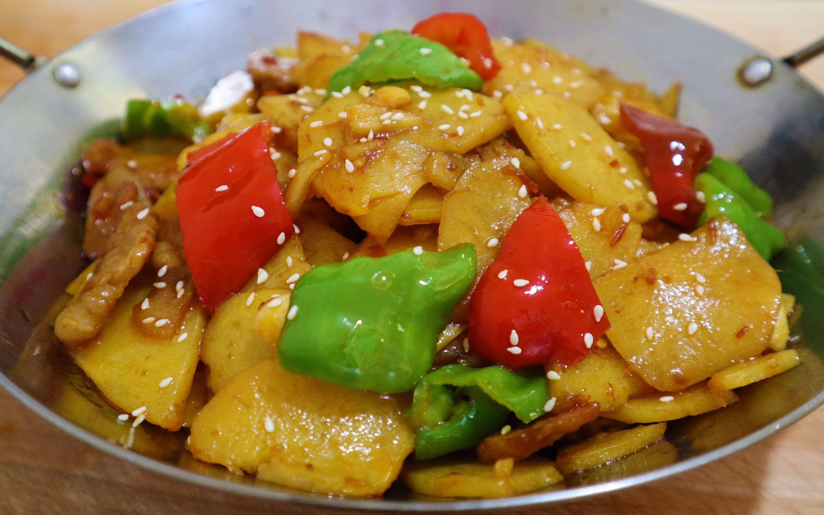 干锅可以解劫的大吗-美味干锅：香辣可口，治愈身心，还能增进友谊