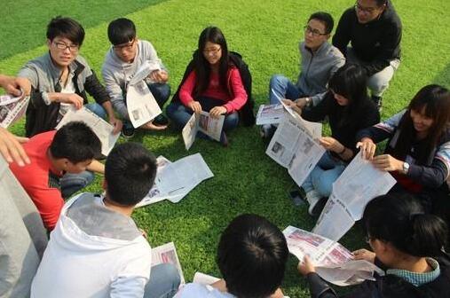 大学生考驾照的好处-大学生考驾照好处多多，如虎添翼让校园生活更精彩